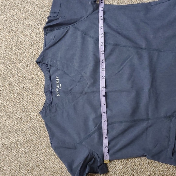 Scrubletics  Gray Scrub Top NWOT - Picture 4 of 7